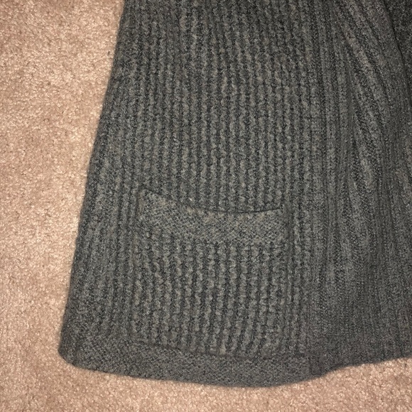 Knitted cover up cardigan - Picture 2 of 3